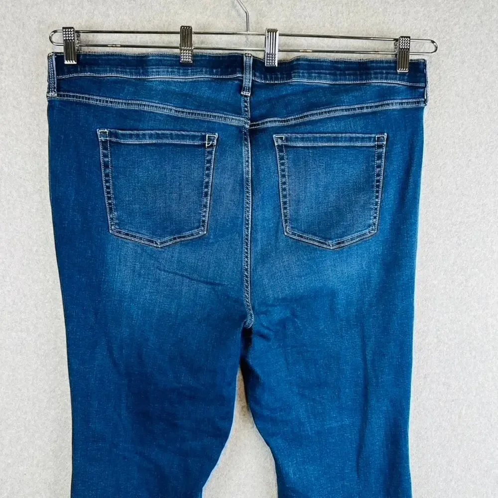 Torrid Womans Sz 22 Sky High Boot Crop Comfort Waist Blue Denim Stretch - Picture 7 of 9